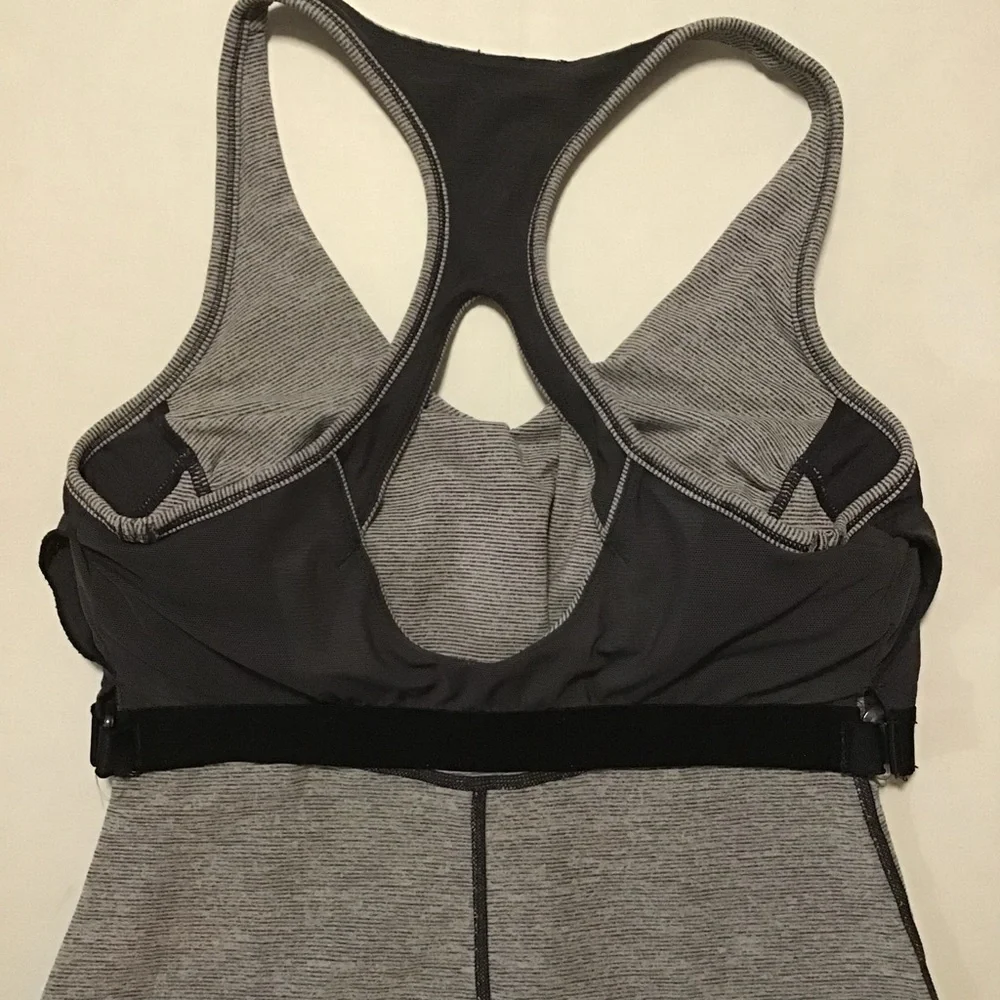 Lululemon Athletica Women’s Tank Top Keyhole Racerback Gray/White Stripe - Picture 6 of 9